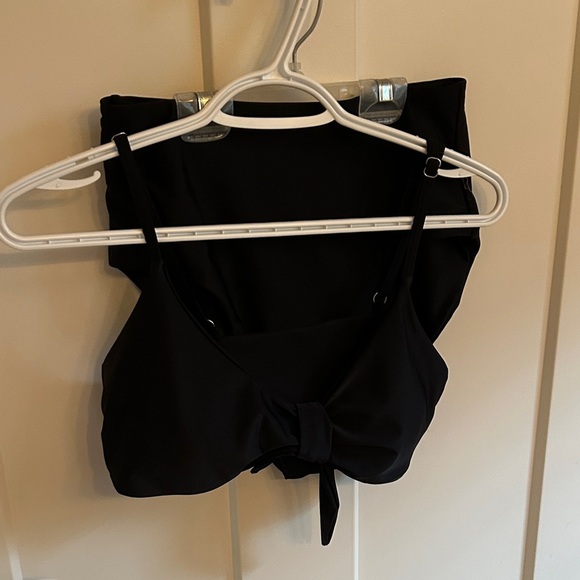 Elegant Black Tie-Front Bikini, size S - Picture 2 of 8